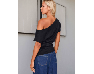 Asymmetric neckline T-shirt